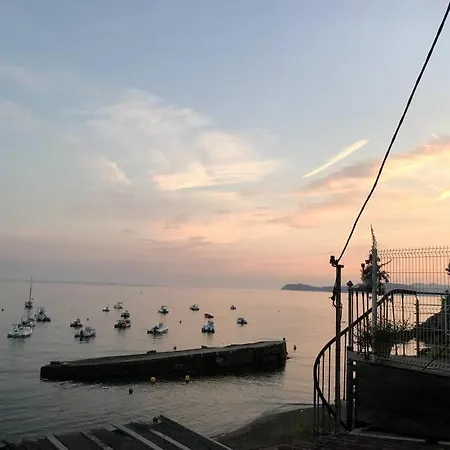 בית נופש Cabanon Moderne, Les Pieds Dans L'eau, 2 *