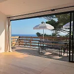 Cabanon Moderne, Les Pieds Dans L'eau, 2 * Le Pradet