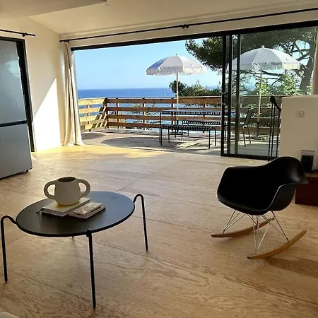 Cabanon Moderne, Les Pieds Dans L'eau, 2 Holiday home Le Pradet