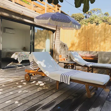 Cabanon Moderne, Les Pieds Dans L'eau, 2 Holiday home *