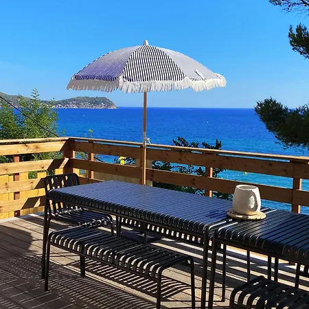 Holiday home Cabanon Moderne, Les Pieds Dans L'eau, 2 Le Pradet