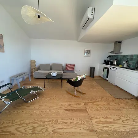 Cabanon Moderne, Les Pieds Dans L'eau, 2 Semesterbostad