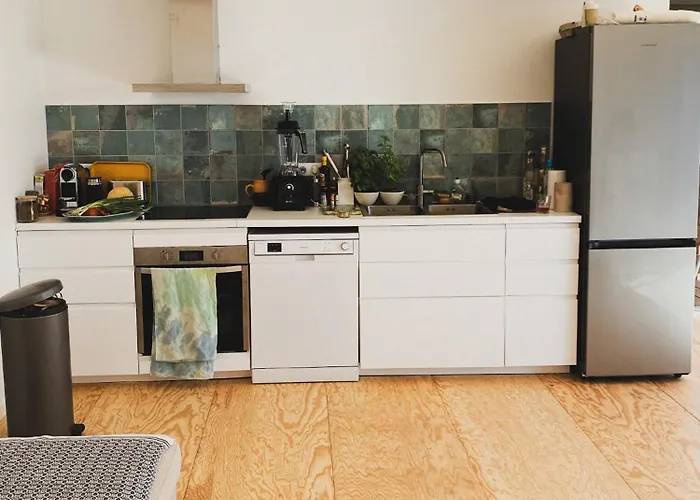Ferienhaus Cabanon Moderne, Les Pieds Dans L'eau, 2 *