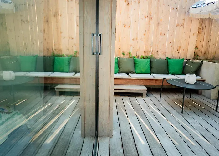 Cabanon Moderne, Les Pieds Dans L'eau, 2 * Le Pradet
